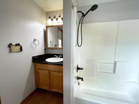Bath - 4947 Prince, Gladwin, MI 48624 photo 9 of 12