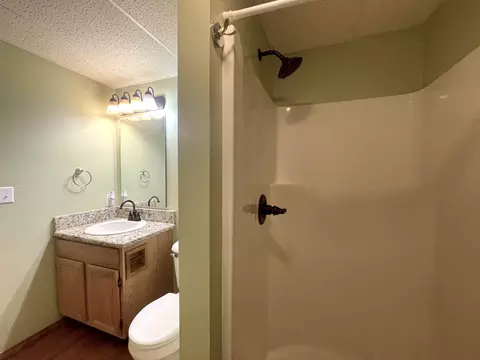 Bath - 4947 Prince, Gladwin, MI 48624 photo 10 of 12