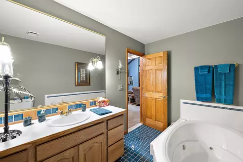 Bath - 6870 Holland, Clay, MI 48001 photo 6 of 6