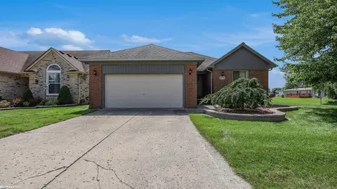 21704 Palomino, Macomb, MI 48044