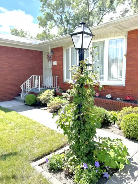 1365 Riverview, Monroe, MI 48162 photo 3