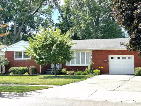 1365 Riverview, Monroe, MI 48162 photo 2