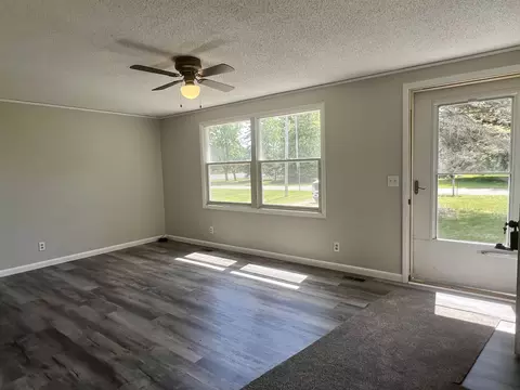 806 W Second, Gladwin, MI 48624 photo 9
