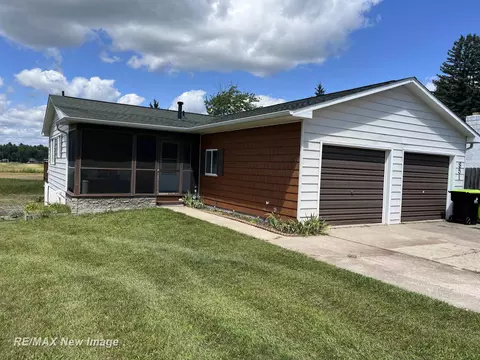 851 Kaypat, Hope, MI 48628