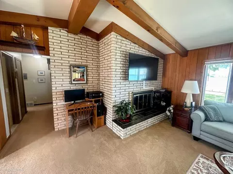 Living - 127 Channelsyde, Algonac, MI 48001 photo 1 of 5