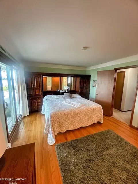 Bedroom - 127 Channelsyde, Algonac, MI 48001 photo 2 of 3