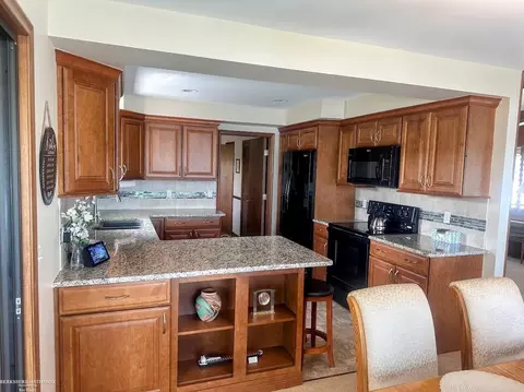 Kitchen - 127 Channelsyde, Algonac, MI 48001 photo 3 of 3