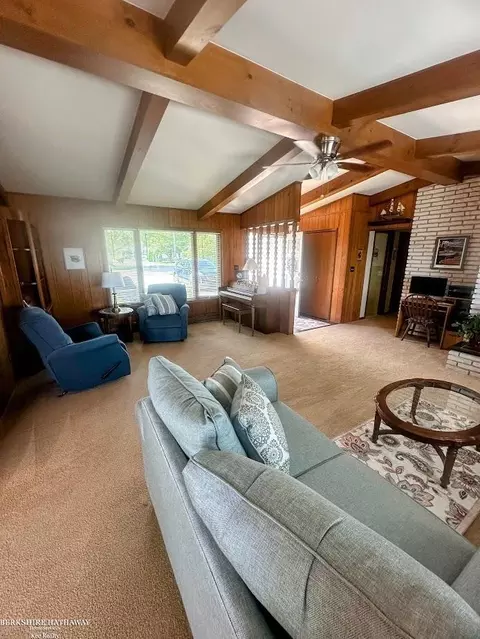 Living - 127 Channelsyde, Algonac, MI 48001 photo 3 of 5