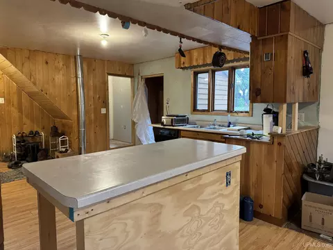 Kitchen - 237 Cliff, Mohawk, MI 49950 photo 6 of 6
