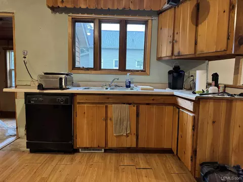 Kitchen - 237 Cliff, Mohawk, MI 49950 photo 2 of 6