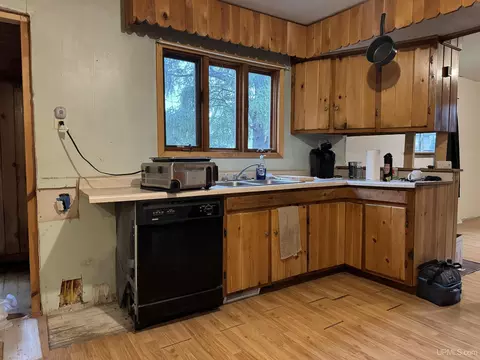 Kitchen - 237 Cliff, Mohawk, MI 49950 photo 1 of 6