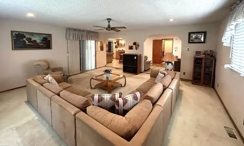 29737 Warner, Warren, MI 48092 photo 10