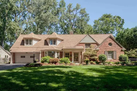164 Lothrop, Grosse Pointe Farms, MI 48236