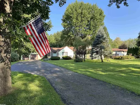 9564 Lakepointe, Algonac, MI 48001