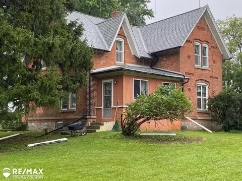 4989 Peck, North Branch, MI 48461