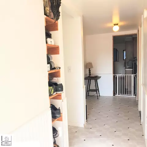 Entry Way - 5319 State, Davison, MI 48423 photo 1 of 1