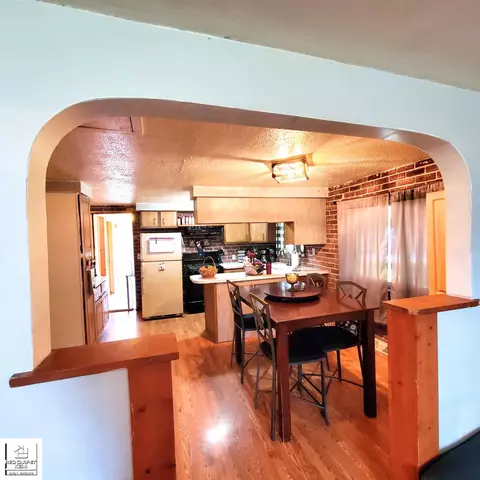 Kitchen - 5319 State, Davison, MI 48423 photo 1 of 4