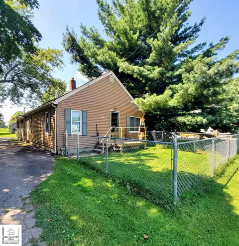 5319 State, Davison, MI 48423