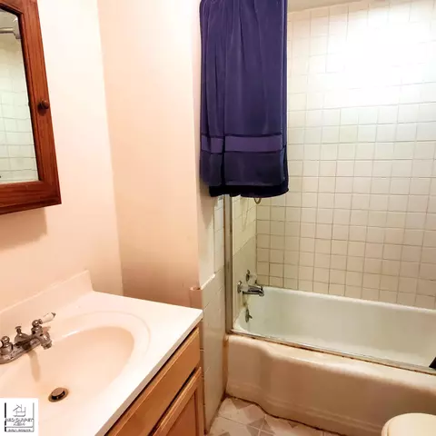 Bath - 5319 State, Davison, MI 48423 photo 2 of 2