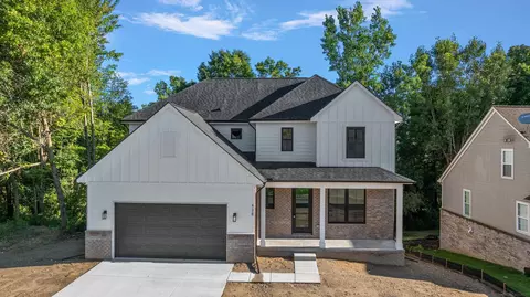 438 Green Hl, Lake Orion, MI 48360