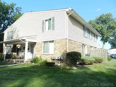 24413 Quad Park UNIT 4 /  G, Clinton Township, MI 48035