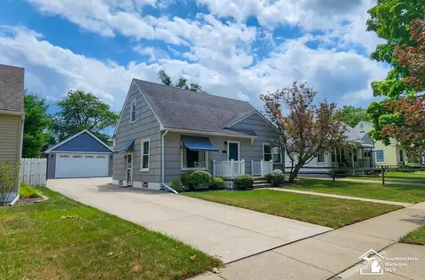 917 Winston, Monroe, MI 48161
