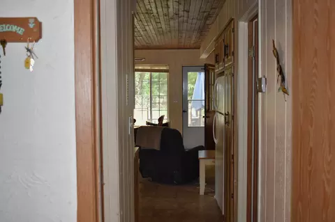 Entry Way - 4776 Lancer, Gladwin, MI 48624 photo 3 of 6