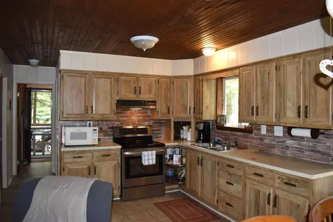 Kitchen - 4776 Lancer, Gladwin, MI 48624 photo 2 of 2