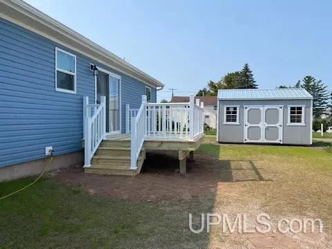 420 S S Lk, Ishpeming, MI 49849 photo 4