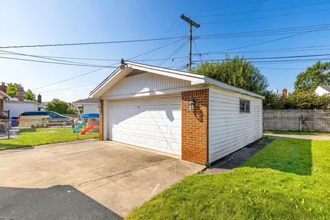 31435 E Wind, Fraser, MI 48026 photo 21