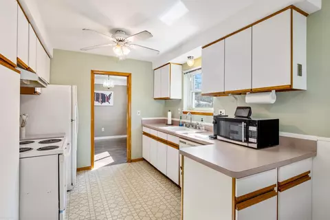 31435 E Wind, Fraser, MI 48026 photo 6