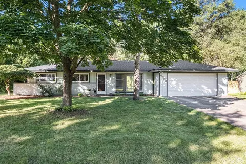 6680 Manson, Waterford, MI 48329