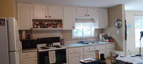Kitchen - 2754 Ivan, Harrison, MI 48625 photo 1 of 1
