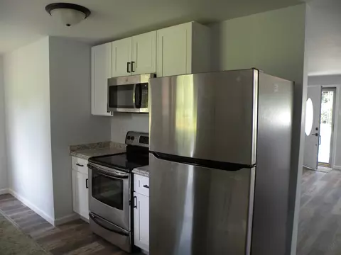 Kitchen - 460 E Oliver, Corunna, MI 48817 photo 3 of 5