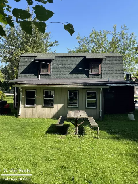 1033 Vine, Saint Clair, MI 48079 photo 11
