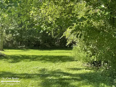 1033 Vine, Saint Clair, MI 48079 photo 2