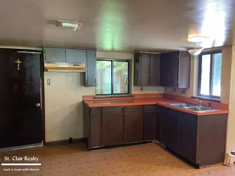 1033 Vine, Saint Clair, MI 48079 photo 3