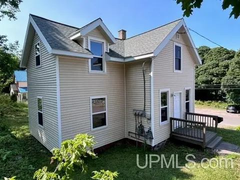 302 Portage, Houghton, MI 49931