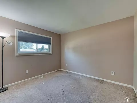 10075 Fairview, Taylor, MI 48180 photo 9