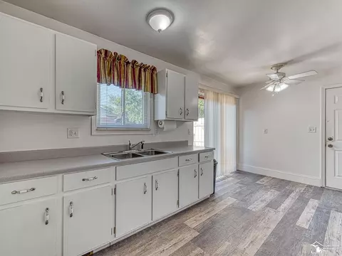 10075 Fairview, Taylor, MI 48180 photo 6