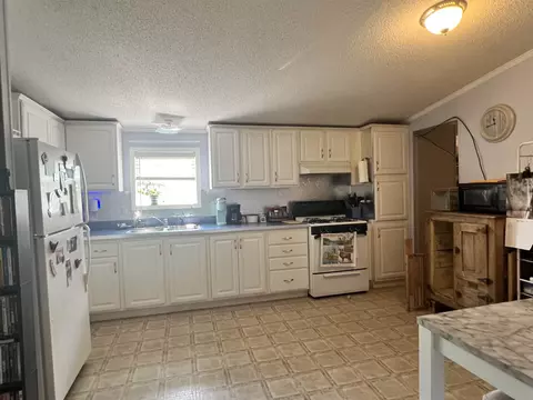 4556 Oberlin, Gladwin, MI 48624 photo 4