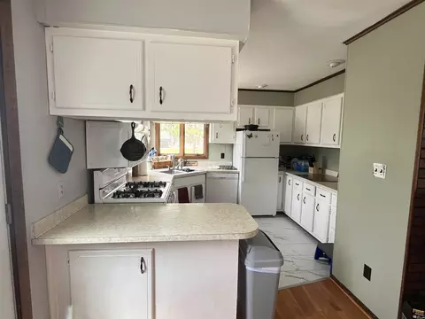Kitchen - 5109 N Ruby, Gladwin, MI 48624 photo 2 of 2
