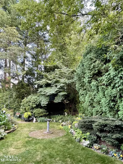 245 Stephens, Grosse Pointe Farms, MI 48236 photo 30