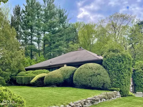 245 Stephens, Grosse Pointe Farms, MI 48236