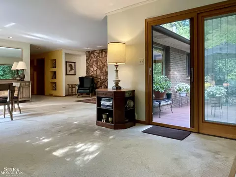 245 Stephens, Grosse Pointe Farms, MI 48236 photo 10