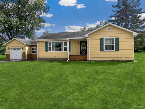 w1351 Wisconsin 64 # c, Marinette, WI 54143