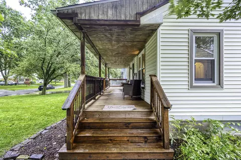 838 N 6th St, Saint Clair, MI 48079 photo 4