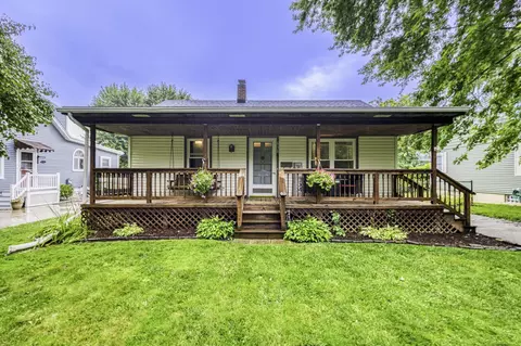 838 N 6th St, Saint Clair, MI 48079 photo 2