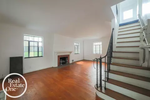 301 Kerby, Grosse Pointe Farms, MI 48236 photo 3