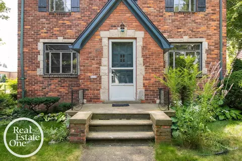 301 Kerby, Grosse Pointe Farms, MI 48236 photo 2